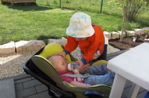 Linn&Liana 2011-04-19 017_klein